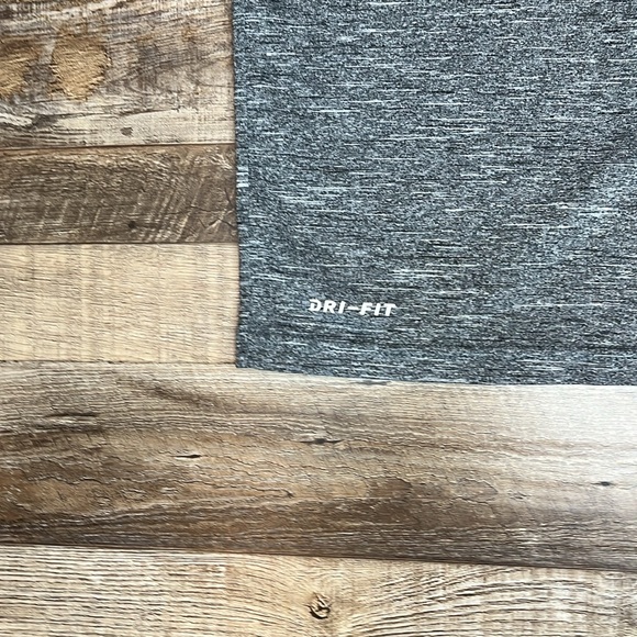 NIKE DRI-FIT Hydroguard Swim Shirt Mens’s Size Small - Picture 2 of 6